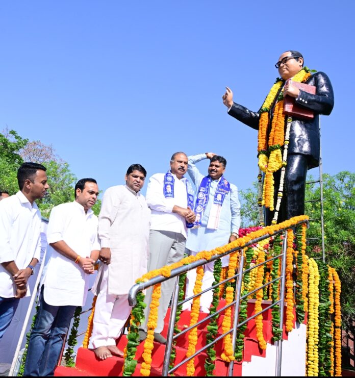 अंबेडकर जयंती पर नेता प्रतिपक्ष टीकाराम जूली