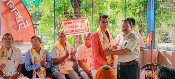 गर्भस्थ शिशु संरक्षण समिति ने पुजारी महासंघ का सम्मान किया