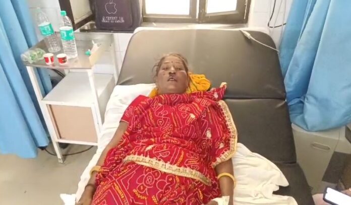 अलवर में महिला से मारपीट