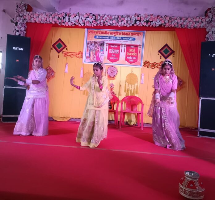 महिला संगीत ने बांधा समां