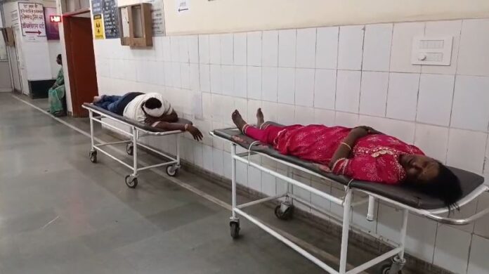 दिल्ली-मुंबई एक्सप्रेस-वे पर सड़क हादसा 4-5 लोग घायल