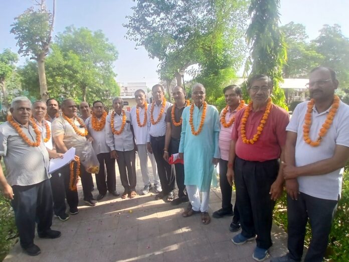 नए पदाधिकारियों का शपथ ग्रहण समारोह आयोजित