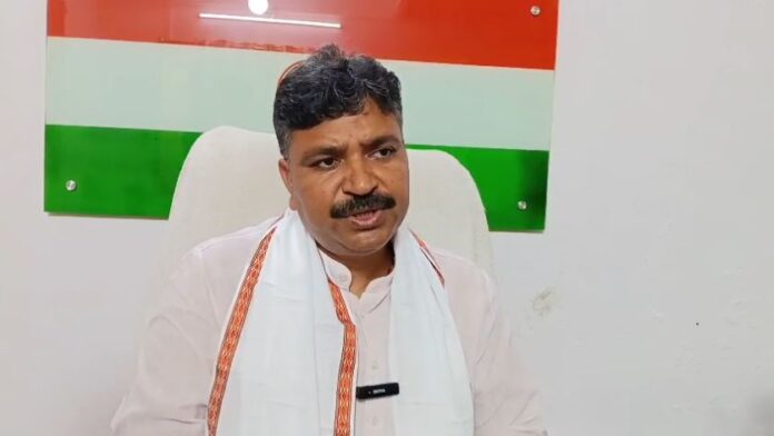 नेता प्रतिपक्ष टीकाराम जूली