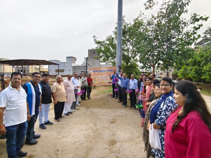 150 परिंडे लगाने का संकल्प लिया