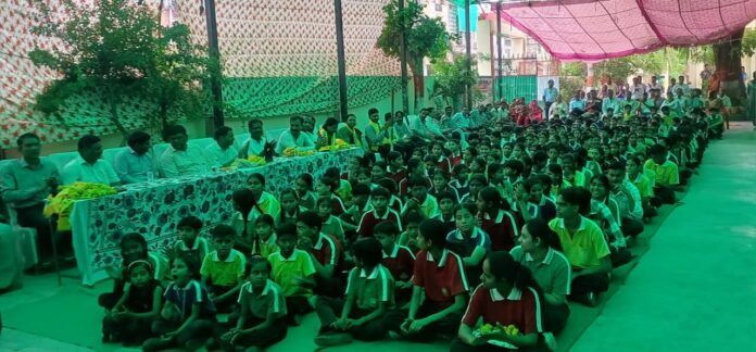 महात्मा गांधी राजकीय विद्यालय नयाबास में आयोजित सम्मान समारोह