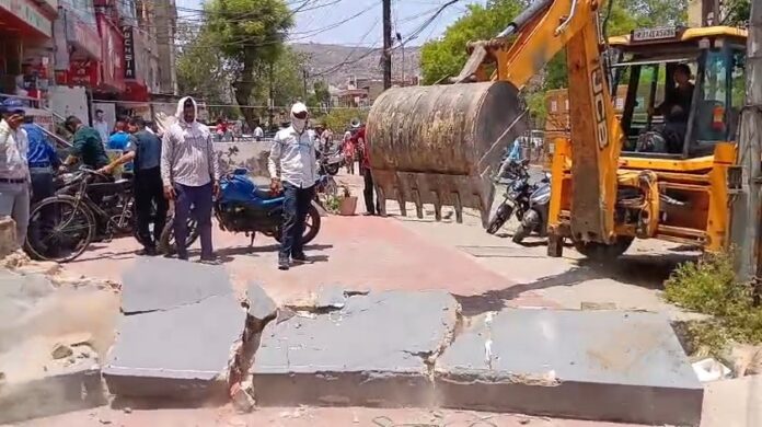 अतिक्रमण हटाने की बड़ी कार्रवाई