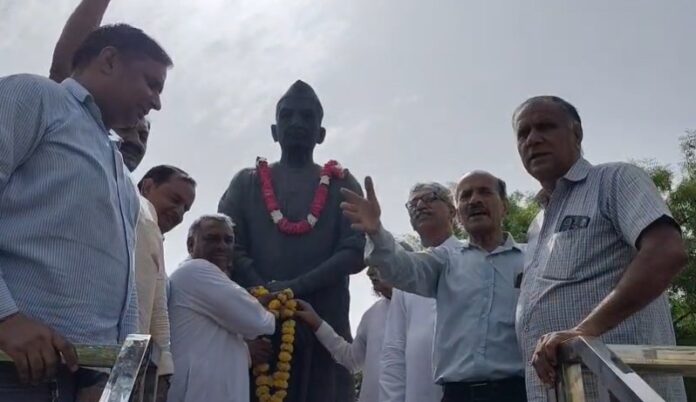चौधरी चरण सिंह की 39वीं पुण्यतिथि