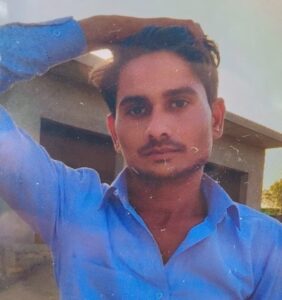 चिकानी क्षेत्र के पंजाबी का बास निवासी 28 वर्षीय अनीश