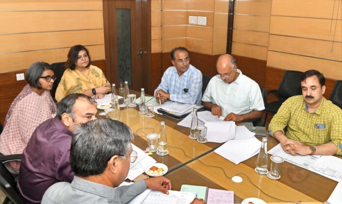 ऑक्शन खानों के परिचालन में तेजी सरकार ने दिए सख्त निर्देश