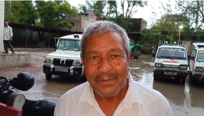 गांव के पूर्व सरपंच जलाराम