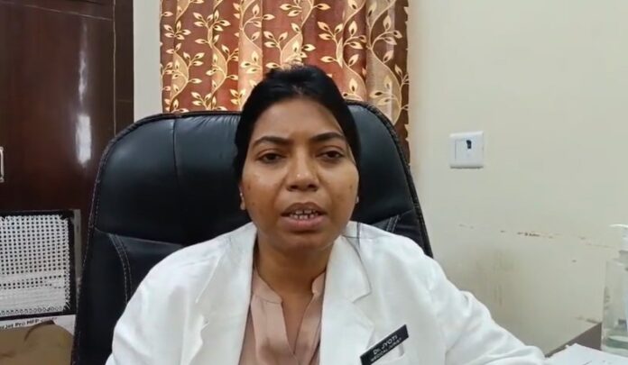 डॉ. ज्योति पिछले 8 महीनों से बिना वेतन सेवाएं दे रही हैं