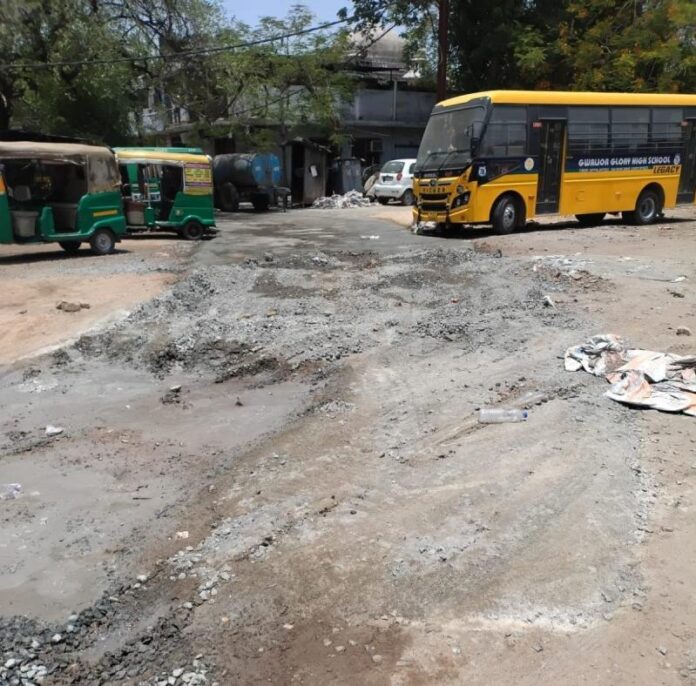 gqka00eg_gwalior-road-damage-cas.jpg