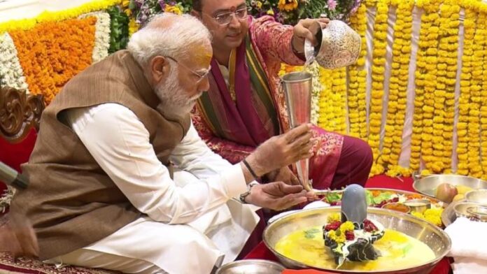 सोमनाथ मंदिर में दर्शन कर विशेष पूजा-अर्चना की