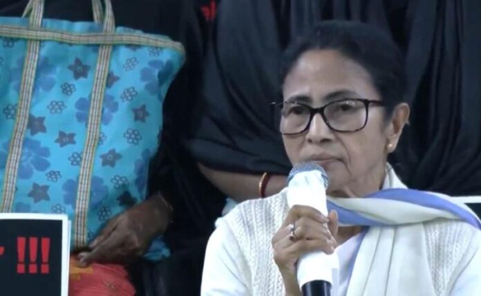 tvkjnuf8_mamata-banerjee_625x300.jpg