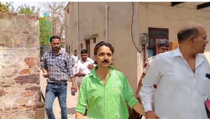 धर्म परिवर्तन के आरोप लगे