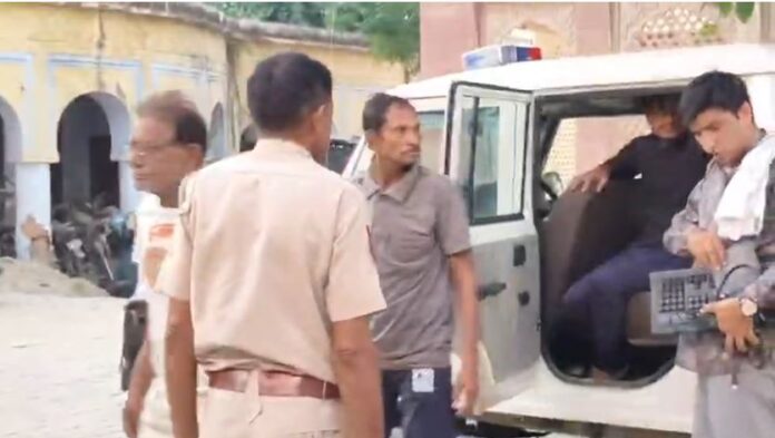 हवाला कारोबार से जुड़े चार आरोपियों को गिरफ्तार किया