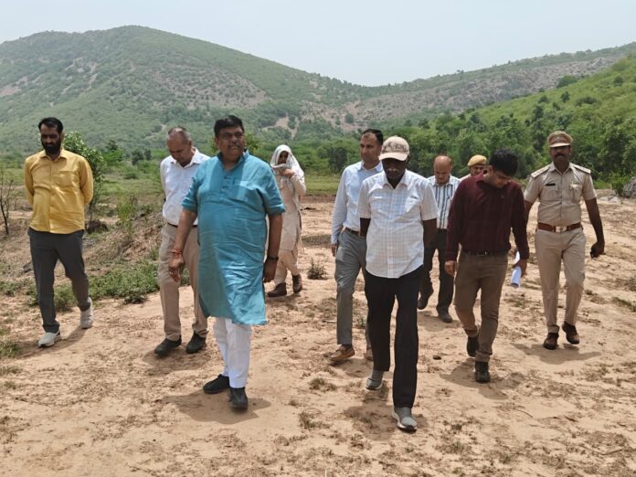 एनिकट निरीक्षण