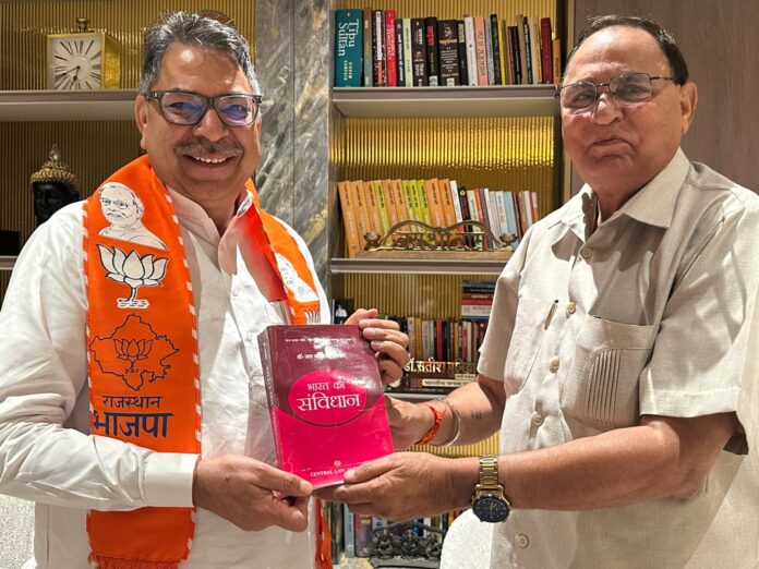 1861 सतीश पूनिया को डॉ. रोहिताश शर्मा ने दी बधाई