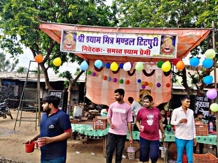 युवाओं ने शीतल जल की प्याऊ लगाई