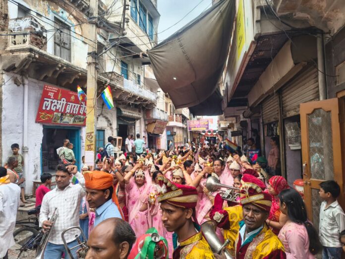 विशाल घट यात्रा