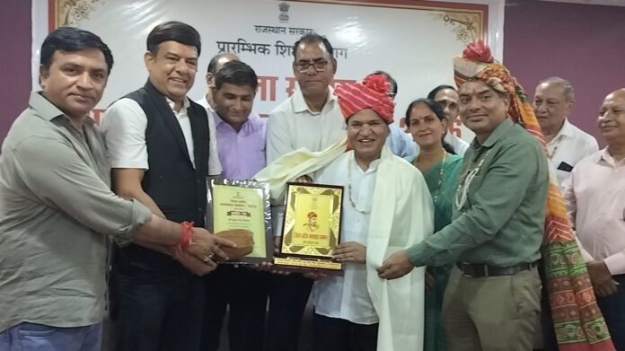 अलवर और जयपुर में आयोजित जिला स्तरीय भामाशाह सम्मान समारोह