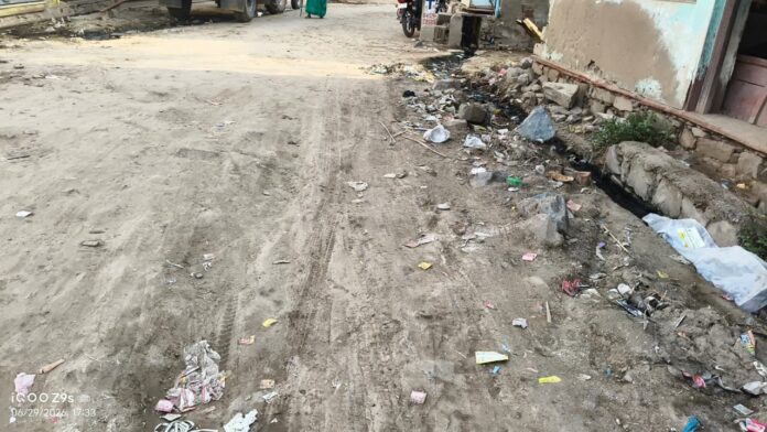 लक्ष्मणगढ़ टूटी सड़क