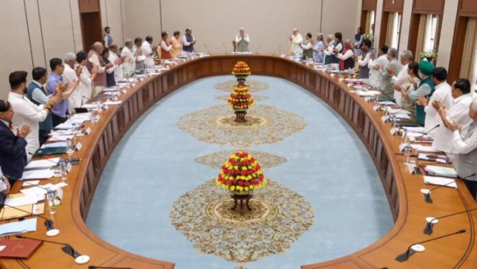 6a2915e82b80e-pm-modi-gets-stand.jpg