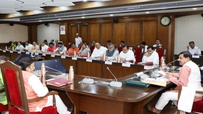 Mohan_cabinet_meeting11.jpg