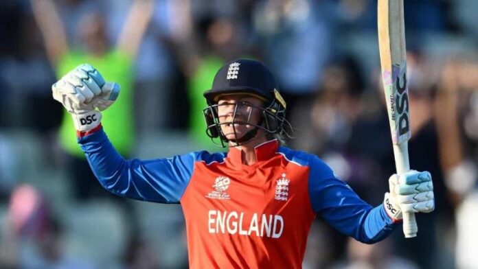 danny-wyatt-century-womens-t20-w.jpg