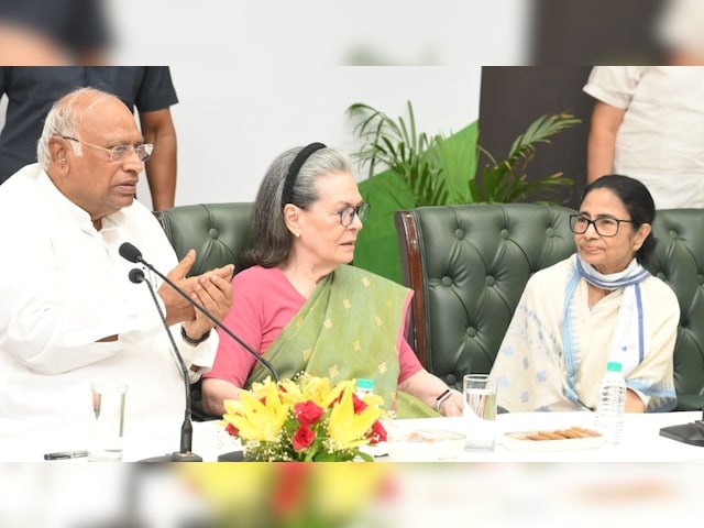 mamata-banerjee-14-2026-06-a21ea.jpg