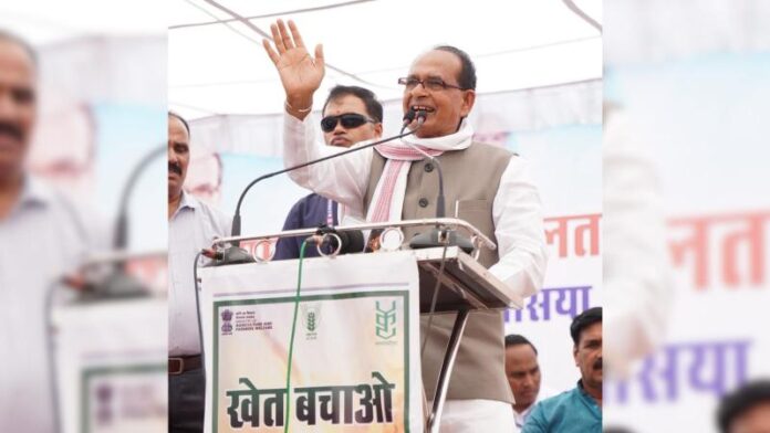 u8ibnom8_shivraj-singh-chouhan-v.jpg