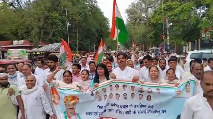 शहीद स्मारक पर आयोजित सत्याग्रह कार्यक्रम