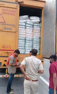 एक्सप्रेस-वे पर कंटेनर किया जब्त