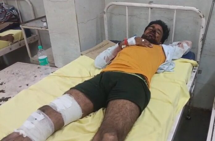 283 छत से गिरकर गंभीर रूप से घायल
