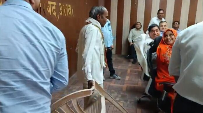 अलवर जिला परिषद बैठक