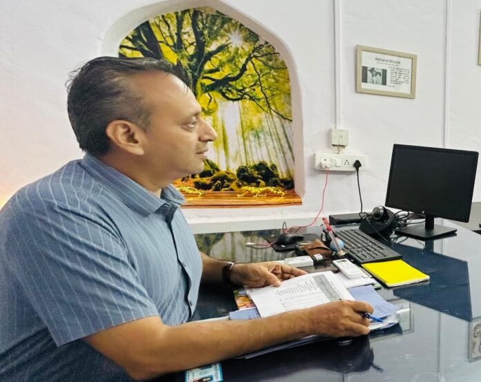 334 अपर जिला एवं सत्र न्यायाधीश अजीत कुड़ी