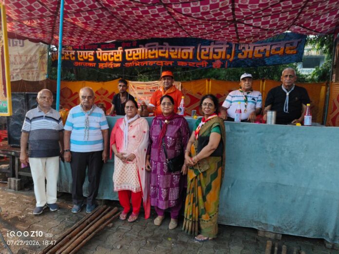 370 पानी पिलाकर निभाया सेवा का धर्म