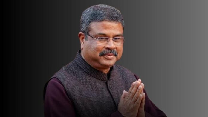6a65a0b747717-dharmendra-pradhan.jpg
