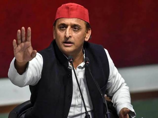 समाजवादी पार्टी के राष्ट्रीय अध्यक्ष अखिलेश यादव