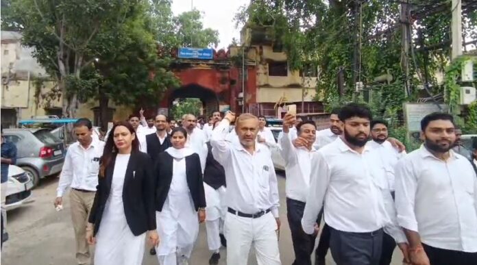 चैंबर भूमि आवंटन की मांग