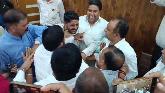 2401 अलवर नगर निगम नियुक्ति पत्र