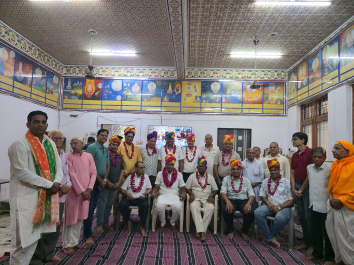 2460 श्री चन्द्रप्रभ दिगम्बर जैन मंदिर श्योपुर