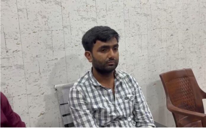 2474 रिश्वत मामला चालक गजेन्द्र सिंह गिरफ्तार