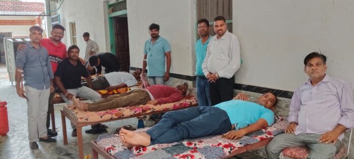 रक्तदान शिविर में 114 यूनिट रक्तदान