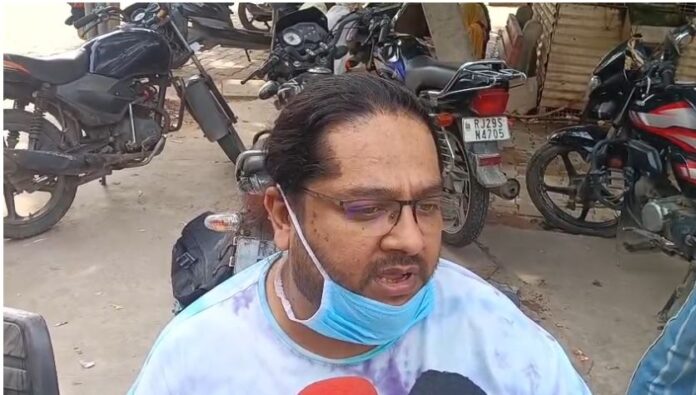 2568 मृतक के रिश्तेदार