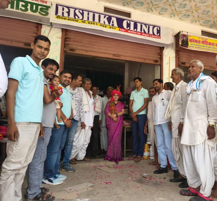 2593 रिशिका क्लिनिक के उद्घाटन पर निःशुल्क नेत्र जांच