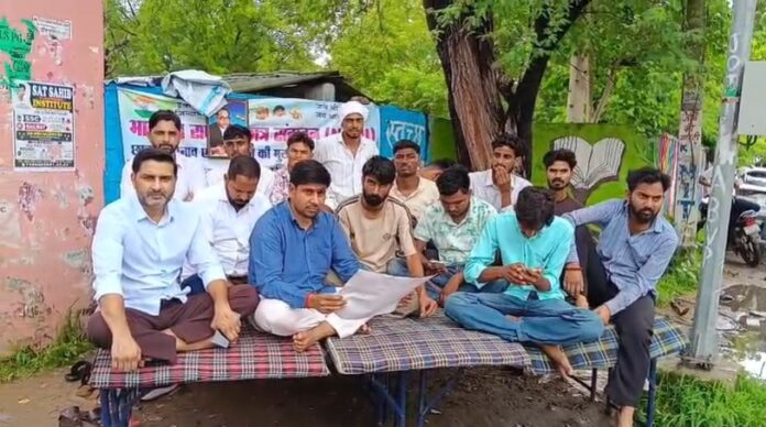 388 छात्रसंघ भूख हड़ताल पर