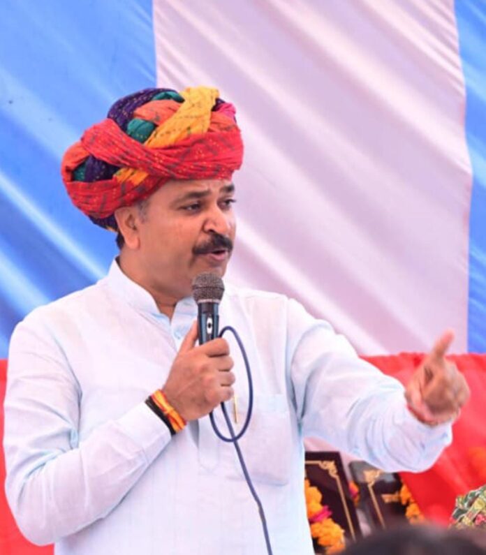भाजपा पर ‘विकास का ढोल’ पीटने का आरोप