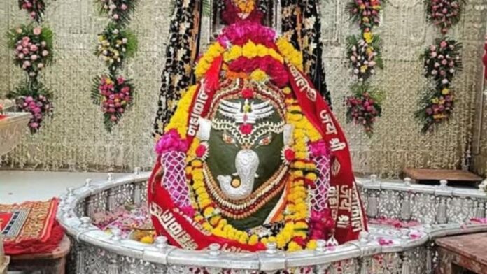 686f31ba8c14f-mahakal-102125150.jpg