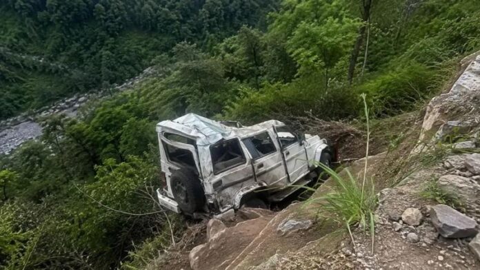 Uttarakhand-accident-Bolero-fall.jpg